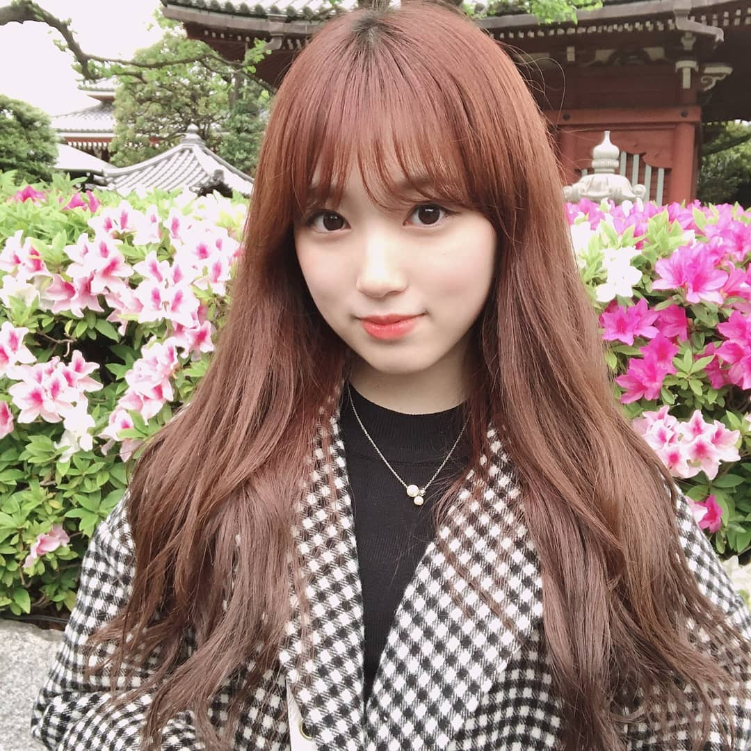 "How do I look?" You posed in front of Nako and a mirror, flaunting your new look
