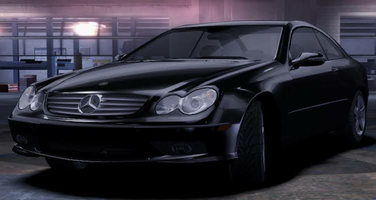  He followed the man towards the company’s garage and directed him towards a black Mercedes-Benz