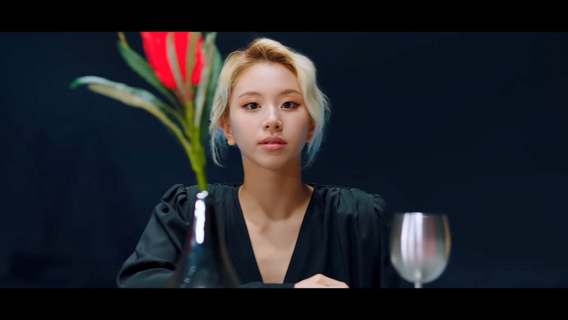 Twice_I_cant_stop_me_MV_Teaser_Story_Chaeyoung_1